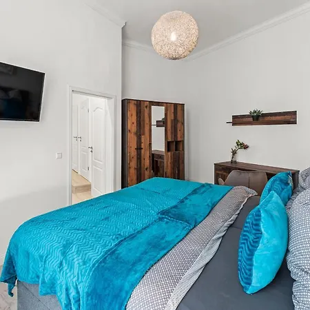 Apartamento The Mierendorf Hinterhaus, 2 Bed Up To 4 People Berlim