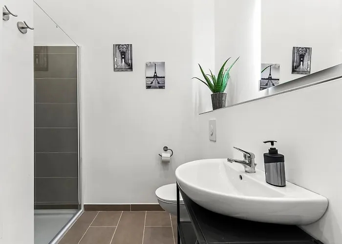 The Mierendorf Iii, Group & Family Friendly, 2 Bedroom 1,5 Bath Rooms, Ideal For 2 -4 Guests, Self Check In Lägenhet Berlin