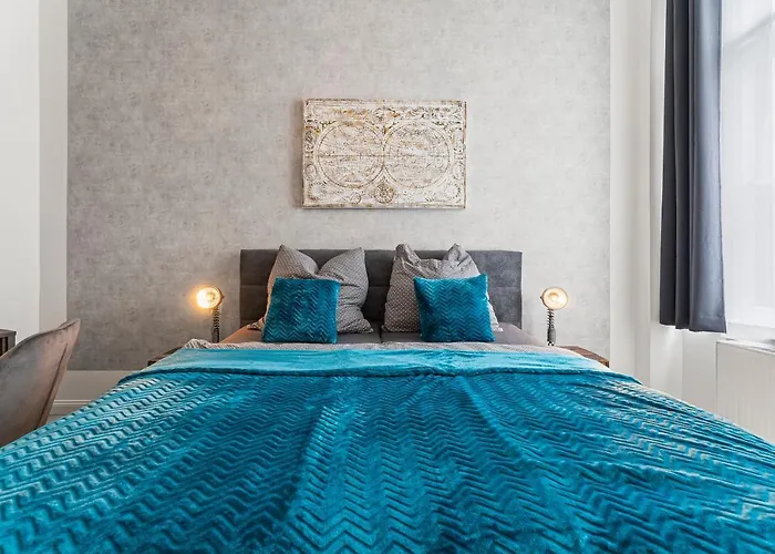 The Mierendorf Iii, Group & Family Friendly, 2 Bedroom 1,5 Bath Rooms, Ideal For 2 -4 Guests, Self Check In شقة *