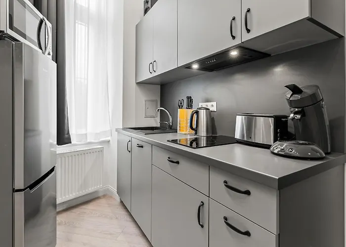 The Mierendorf Iii, Group & Family Friendly, 2 Bedroom 1,5 Bath Rooms, Ideal For 2 -4 Guests