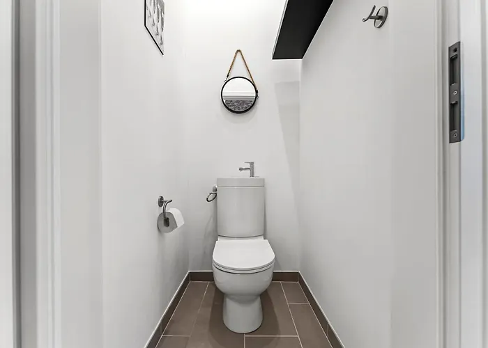 Apartament The Mierendorf Iii, Group & Family Friendly, 2 Bedroom 1,5 Bath Rooms, Ideal For 2 -4 Guests